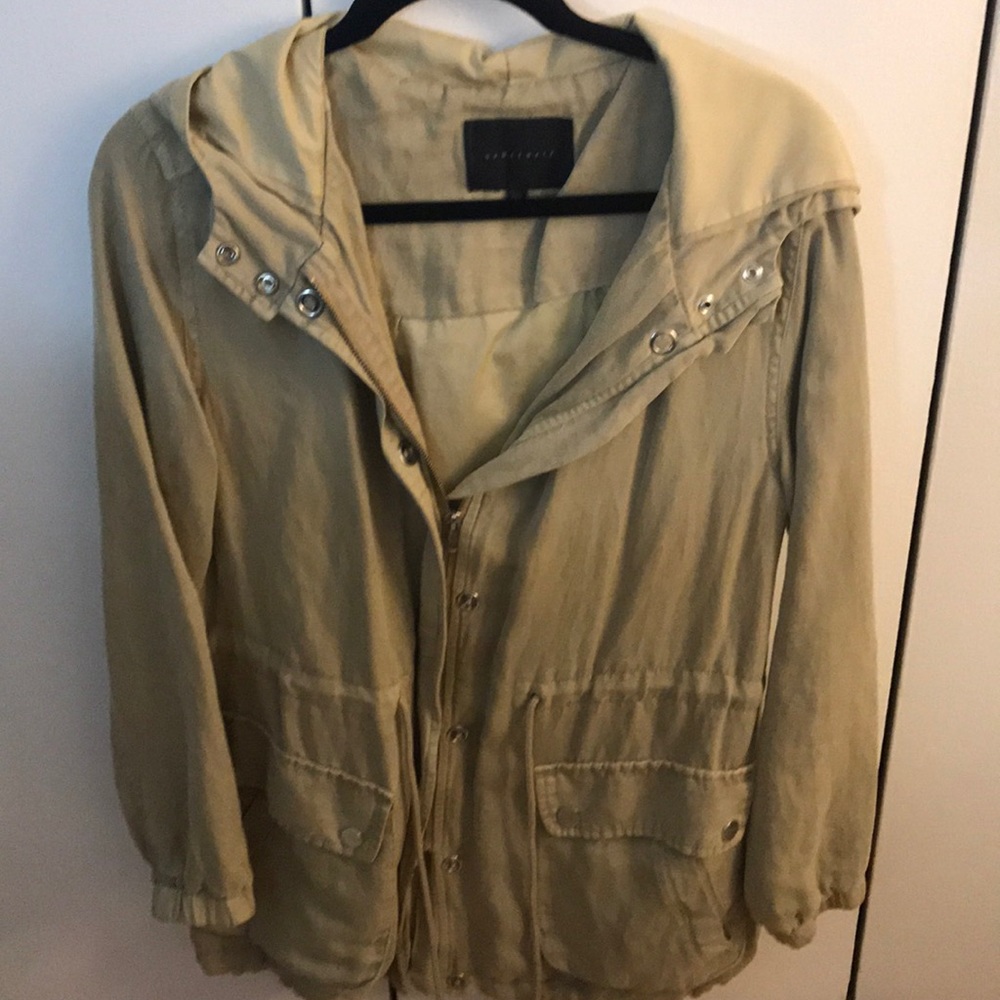 Tan jacket - Picture 3 of 4